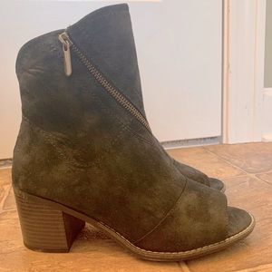 White mountain open toe ankle boots